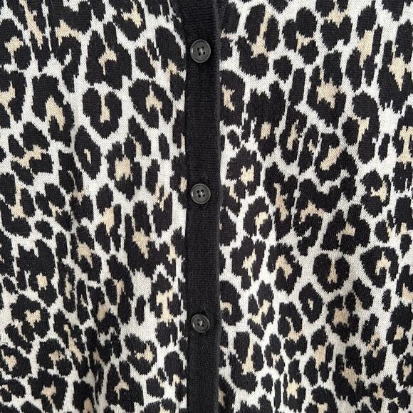 Lands’ End 100% Supima cotton women’s medium 10-12 Leopard print cardigan - Picture 7 of 11